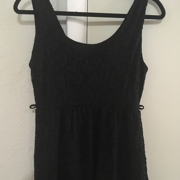 BLACK DRESS - Picture 2 of 3